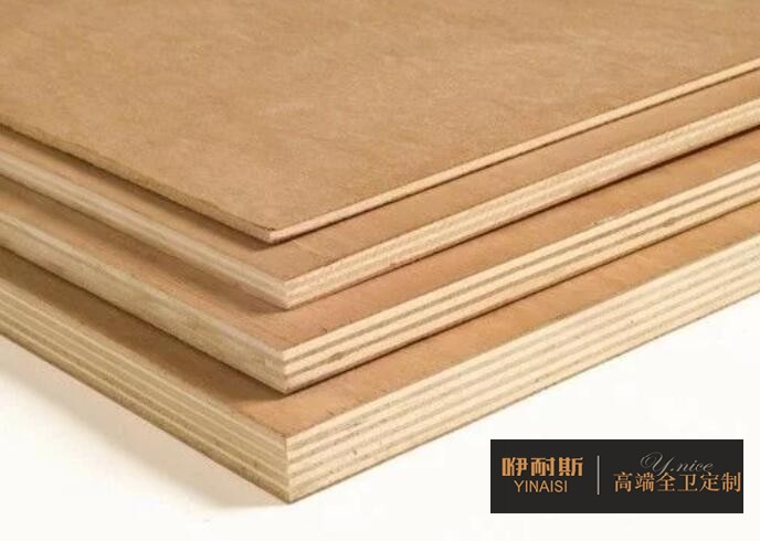 多層板(膠合板的一種)，多片薄板膠合而成